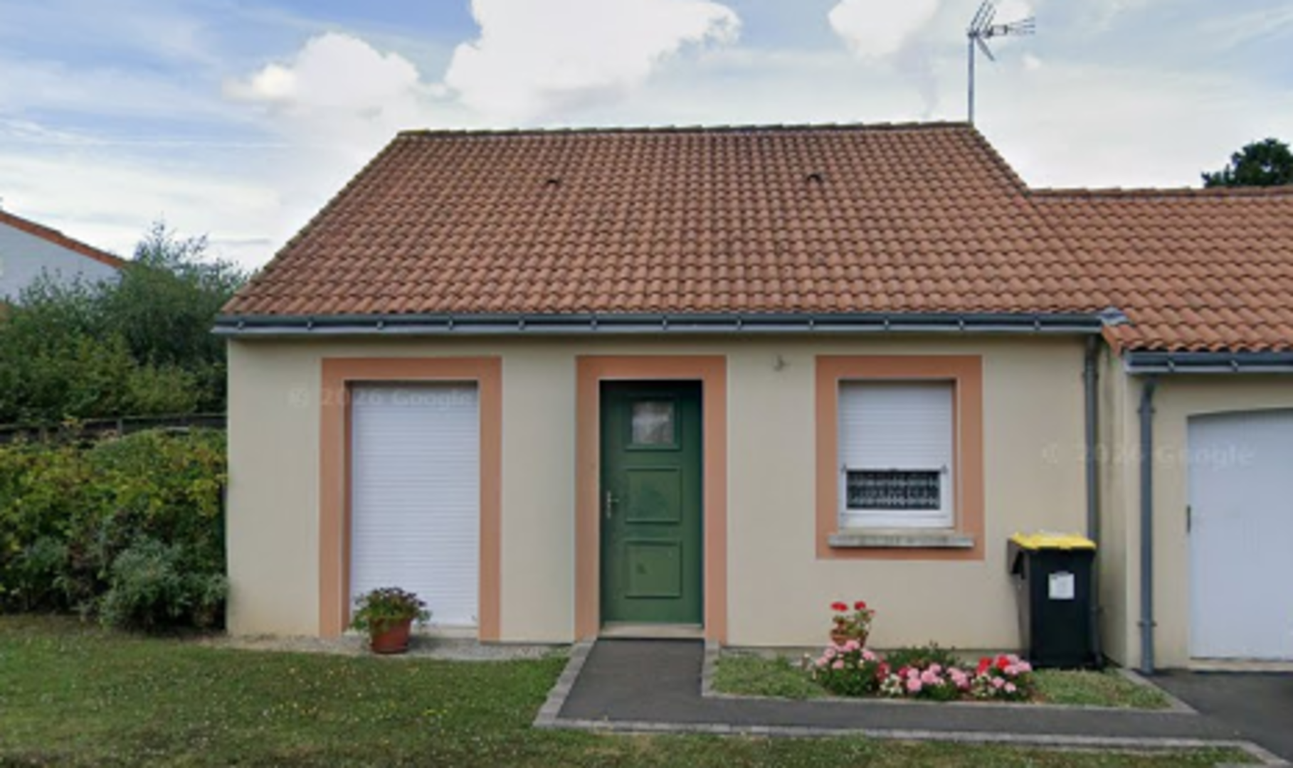 49_Mauges sur loire_ Rue du dix neuf mars 1962.png